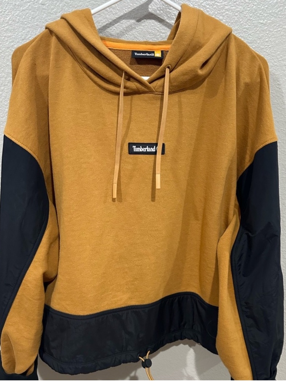Tan and Black Timberland Pullover Hoodie Women’s Medium